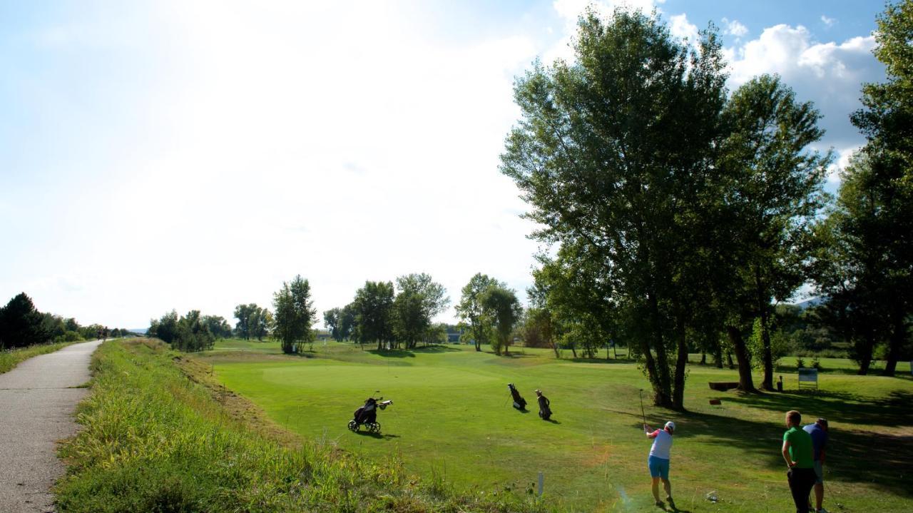 Apartmán Greenbay Golf Trenčín Exterior foto